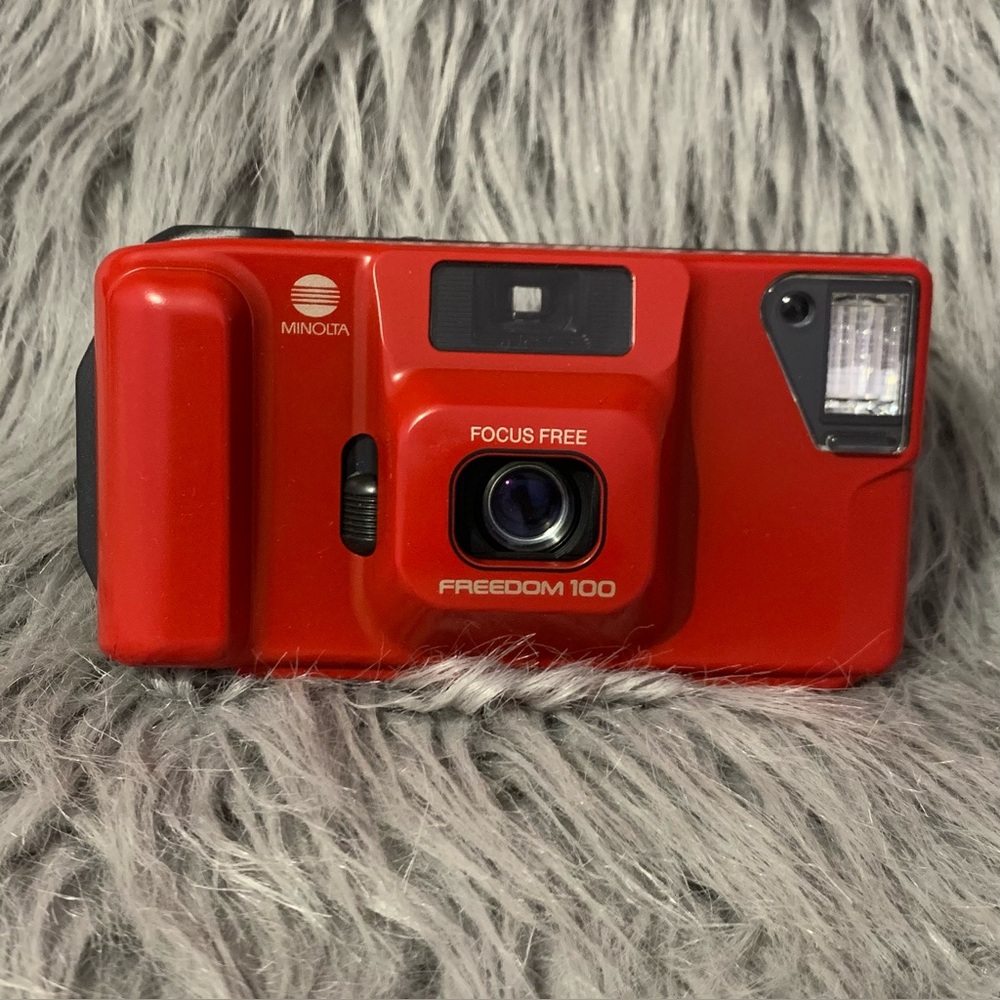 Minolta Red Freedom 100 35mm point-and-shoot film Vintage camera New In Box